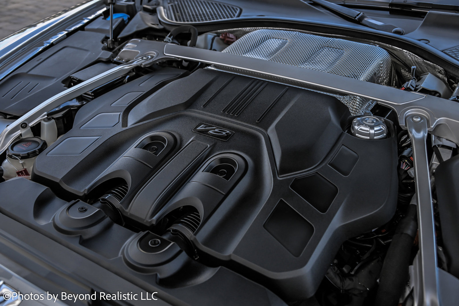 New 2025 Bentley Flying Spur Plug-In Hybrid image 18