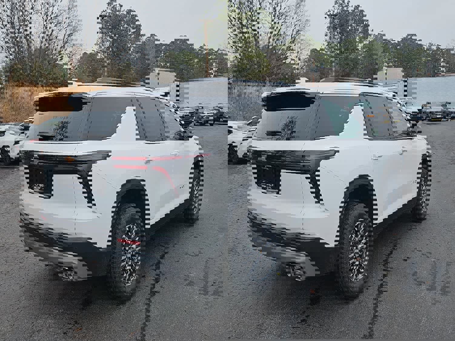 New 2026 Chevrolet Traverse LT w/ Driver Confidence Package image 3