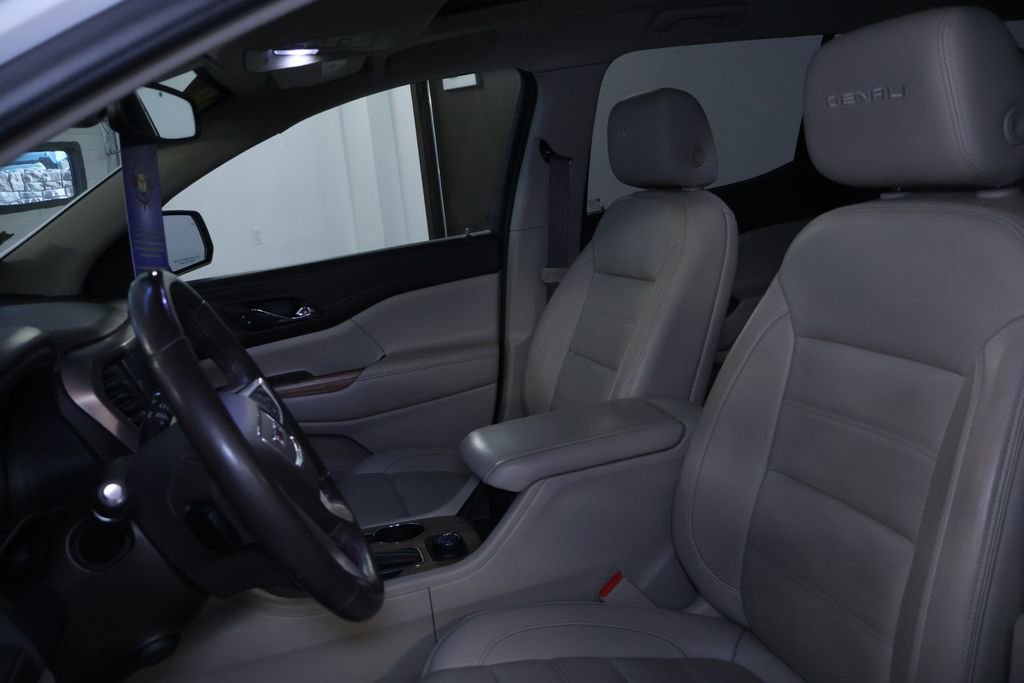 Used 2019 GMC Acadia Denali w/ Technology Package image 16