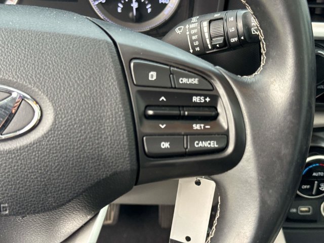 Used 2022 Hyundai Venue SEL FWD image 28