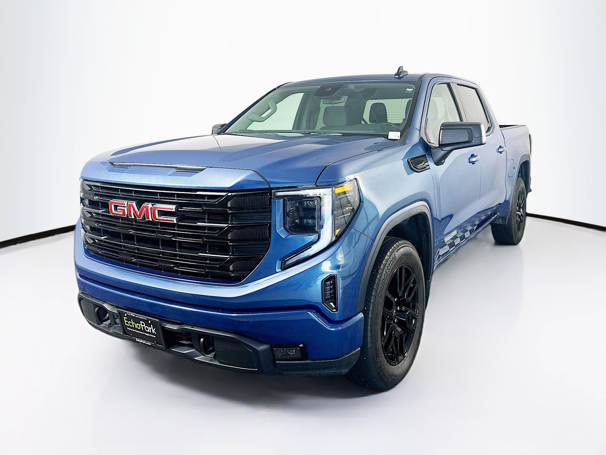 Used 2024 GMC Sierra 1500 Elevation image 3