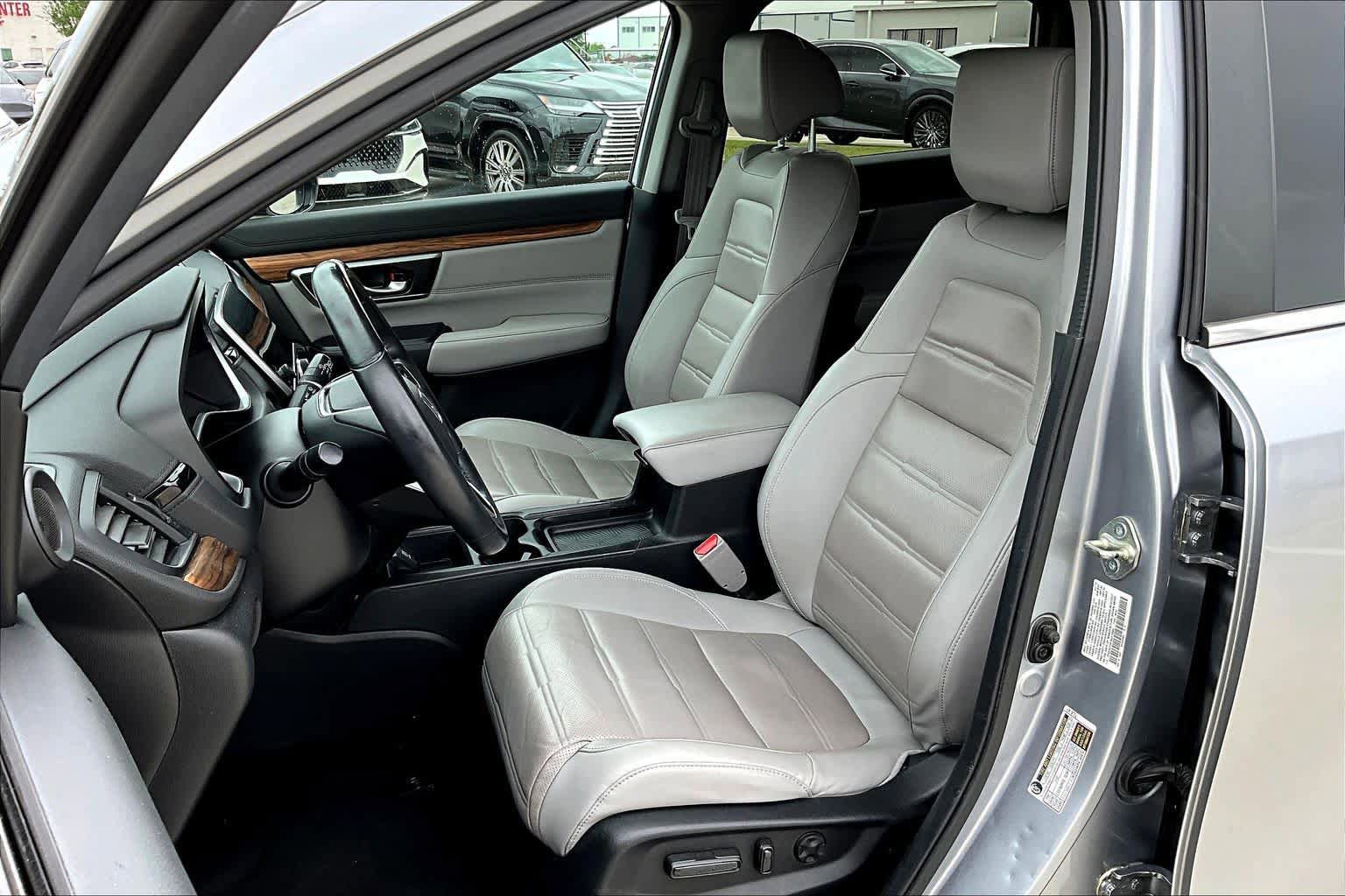 Used 2019 Honda CR-V Touring image 8