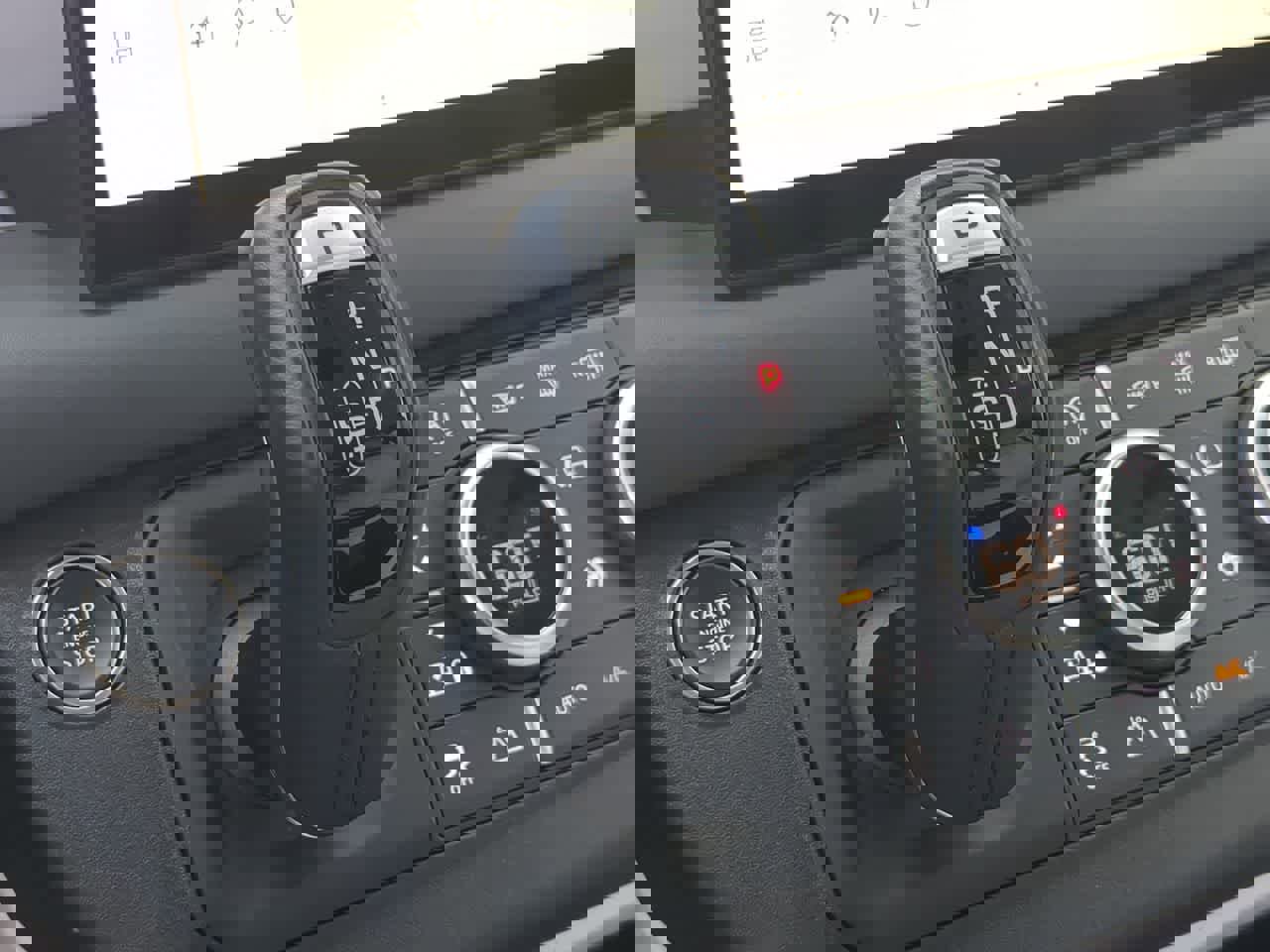 Used 2025 Land Rover Defender 110 X-Dynamic SE image 33