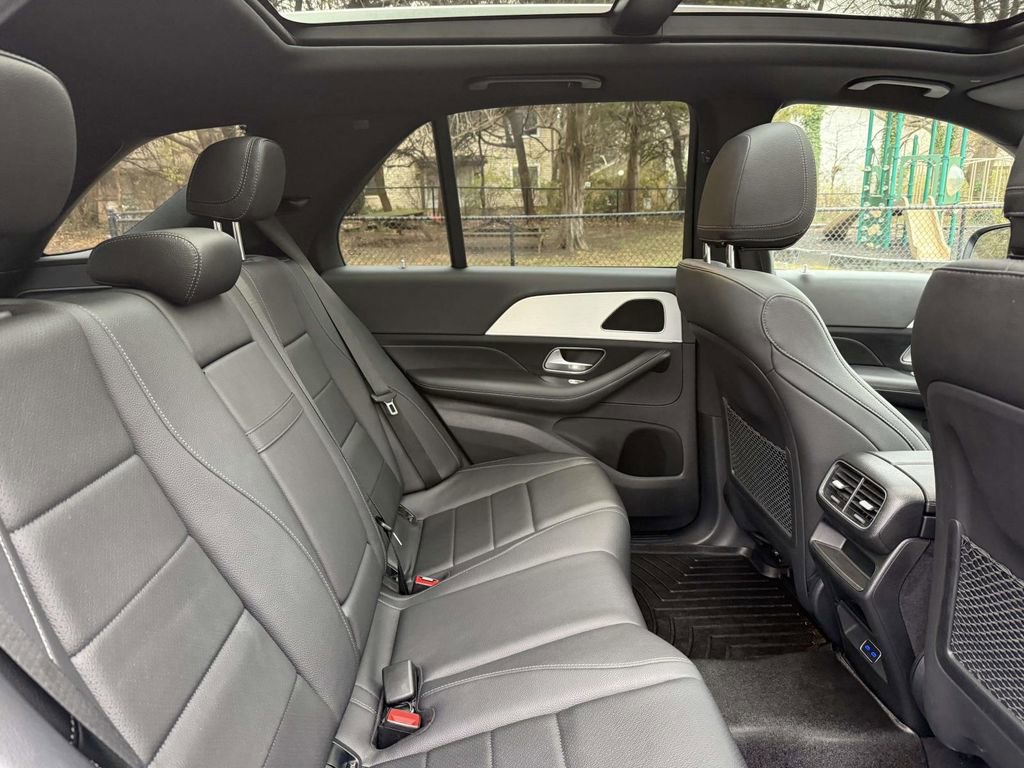 Used 2024 Mercedes-Benz GLE 350 4MATIC image 16