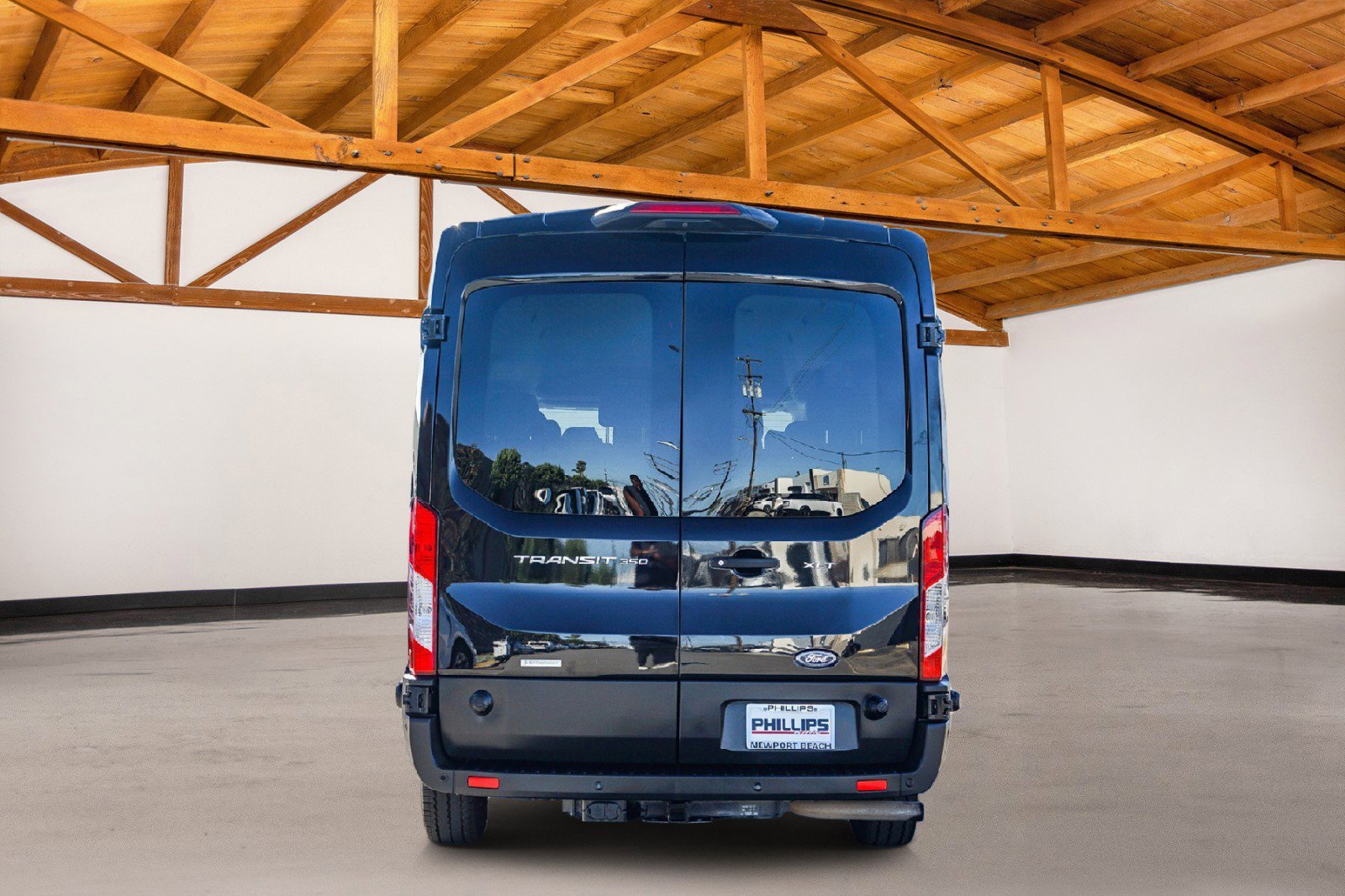 Used 2020 Ford Transit 350 XLT image 4