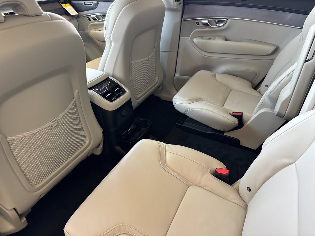 New 2026 Volvo XC90 T8 Ultra w/ Protection Package Premier AWD/4WD image 11