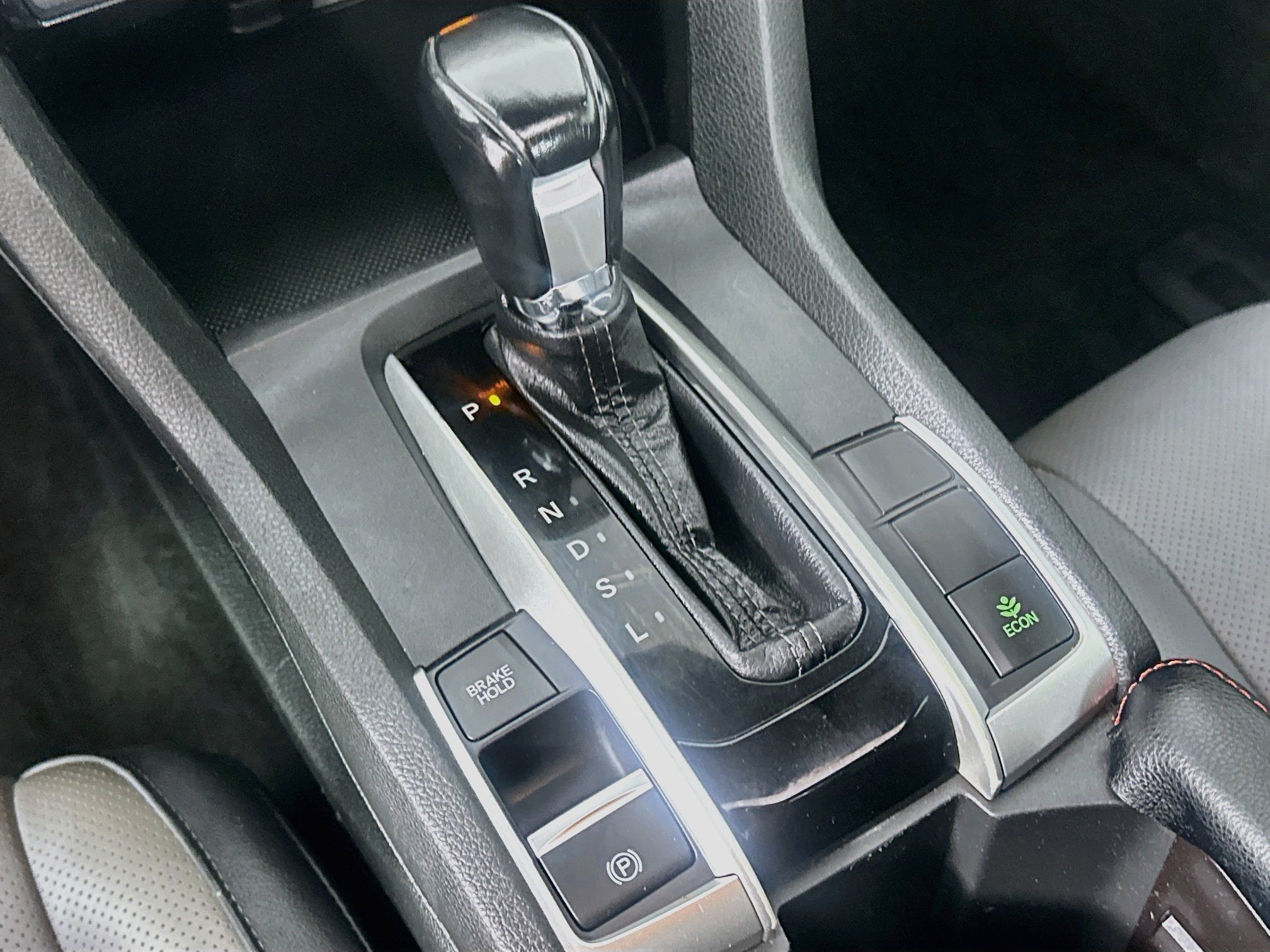 Used 2018 Honda Civic EX-L image 23