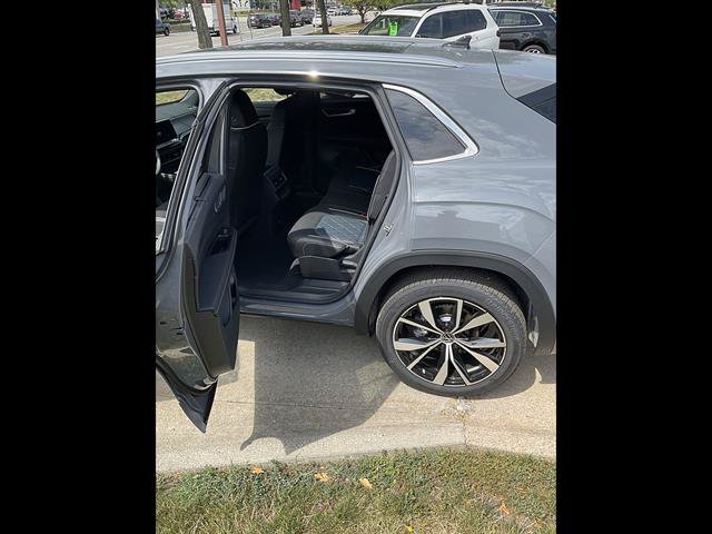 New 2026 Volkswagen Atlas Cross Sport SEL Premium R-Line AWD/4WD image 6