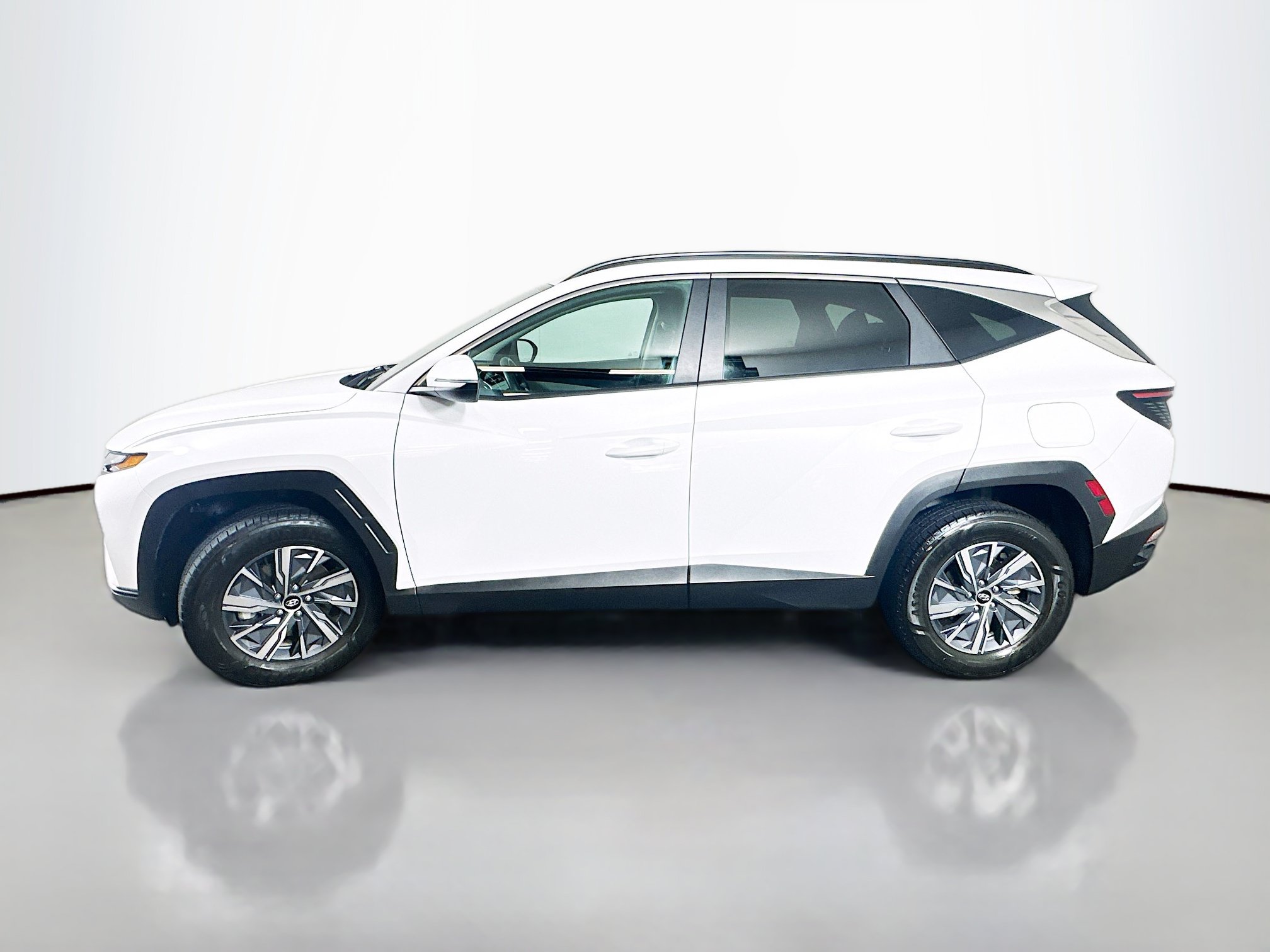 Used 2023 Hyundai Tucson Blue AWD/4WD image 4