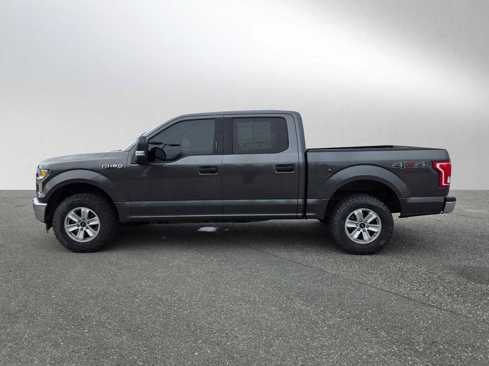 Used 2017 Ford F150 XLT AWD/4WD image 6