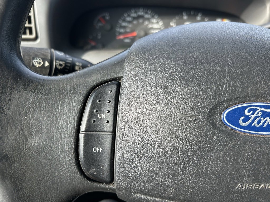 Used 2003 Ford F250 XL image 19