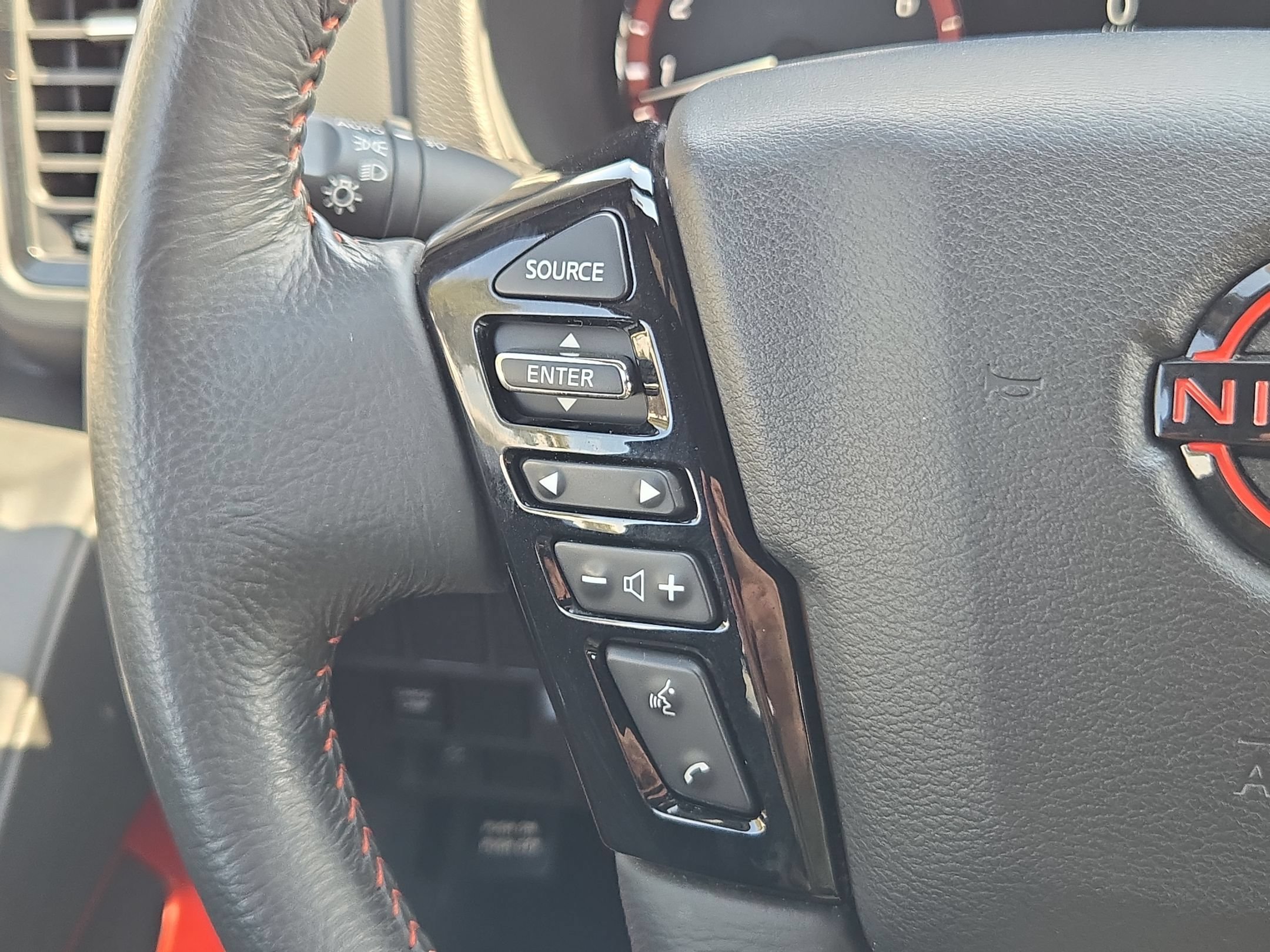 Used 2024 Nissan Frontier Pro-X RWD image 20