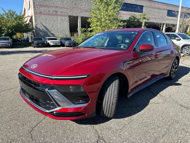 Used 2024 Hyundai Sonata SEL FWD image 3