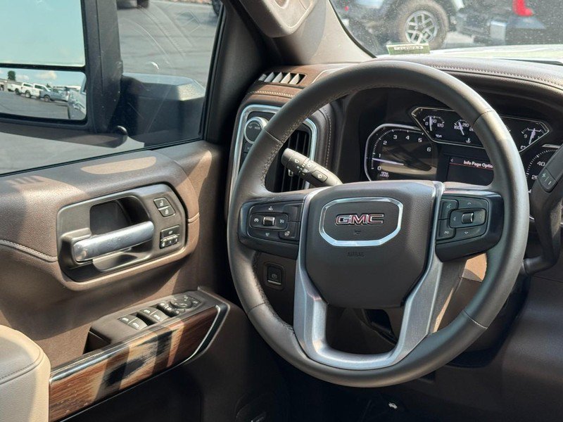 Used 2021 GMC Sierra 2500 SLT w/ SLT Premium Package AWD/4WD image 12
