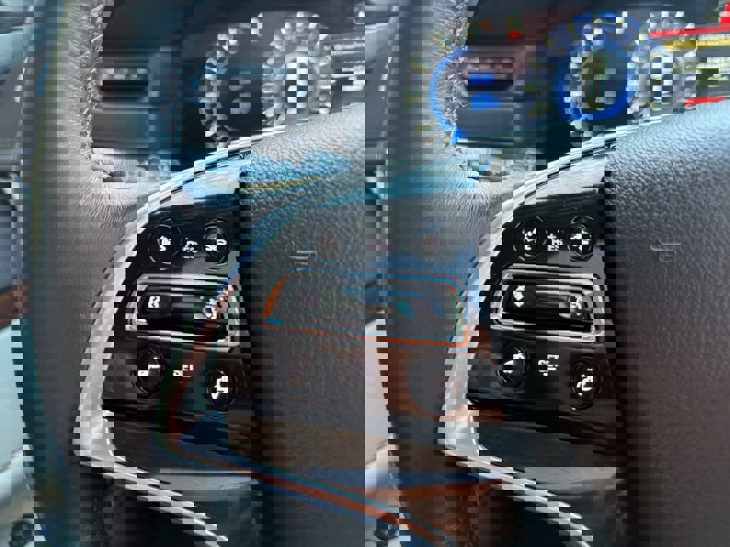 Used 2017 Cadillac Escalade Luxury image 20