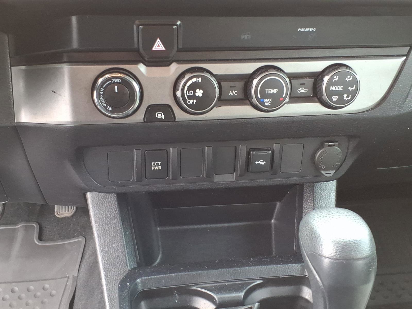 Used 2020 Toyota Tacoma SR AWD/4WD image 20