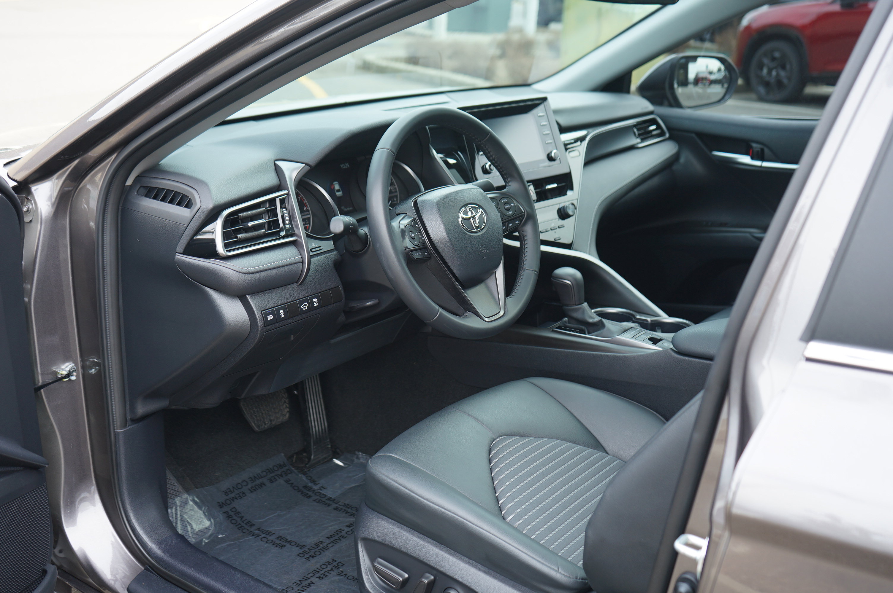 Used 2023 Toyota Camry SE AWD/4WD image 15