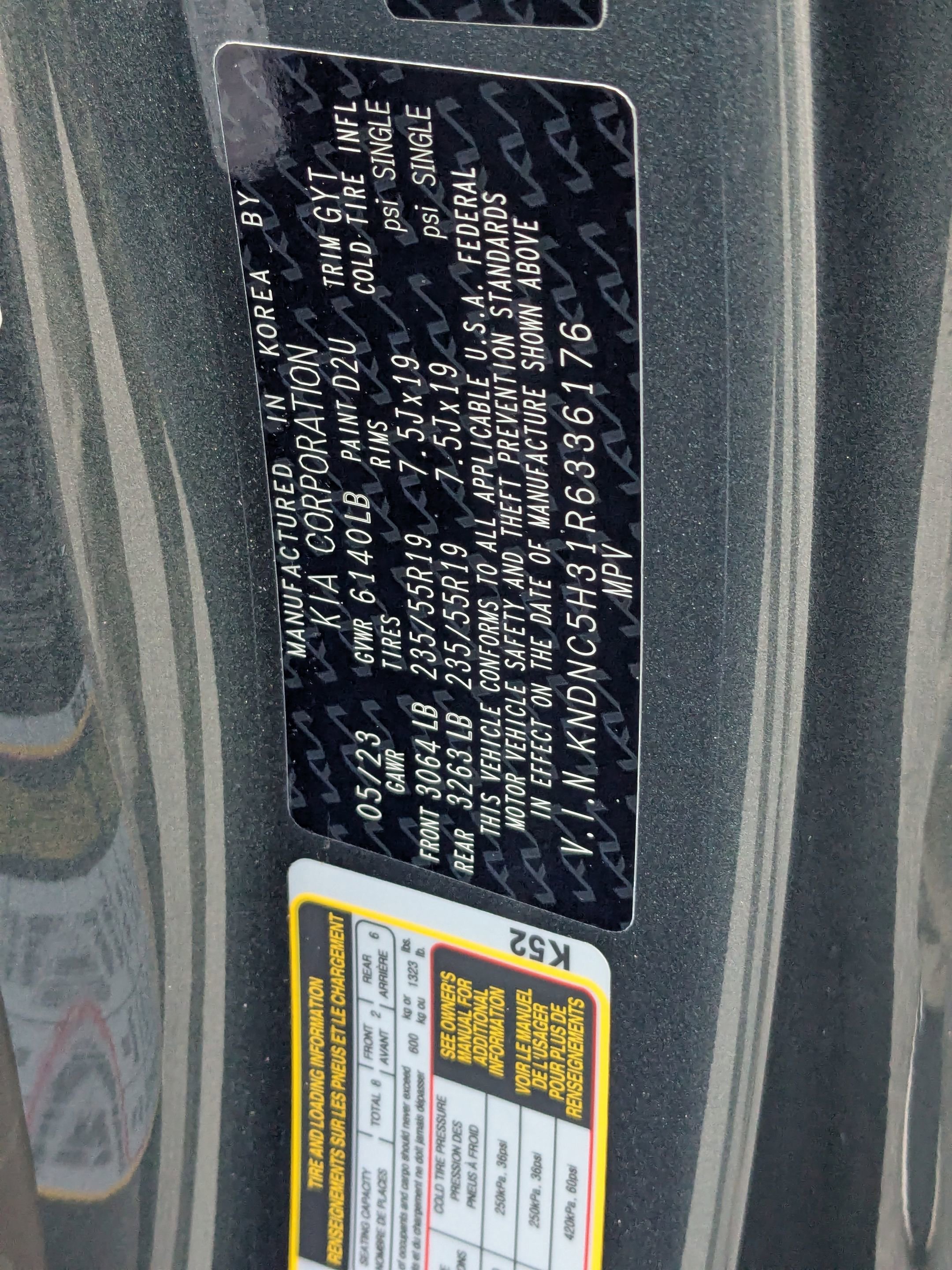 Used 2024 Kia Carnival EX image 46