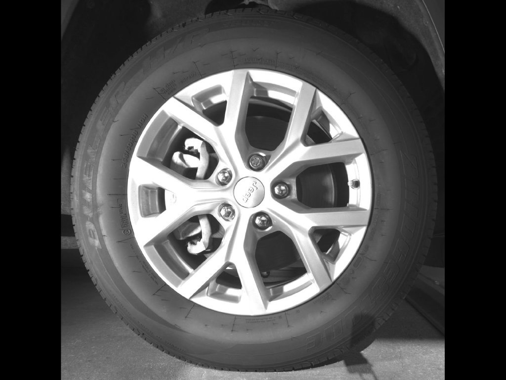 Used 2023 Jeep Grand Cherokee L Limited RWD image 9