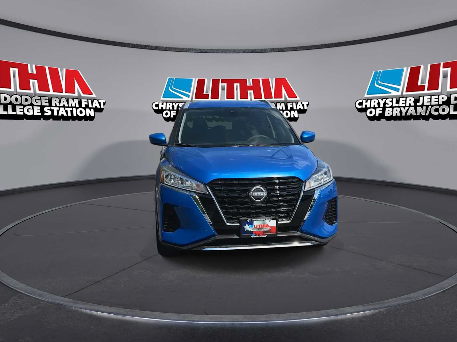 Used 2024 Nissan Kicks SV FWD image 3