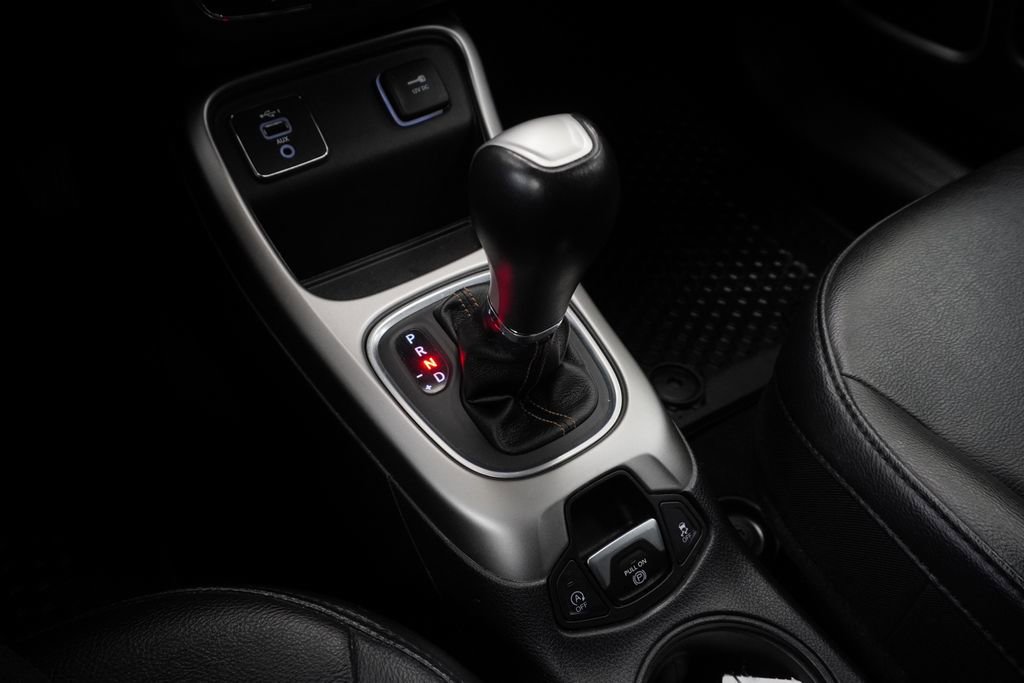 Used 2019 Jeep Compass Latitude image 30