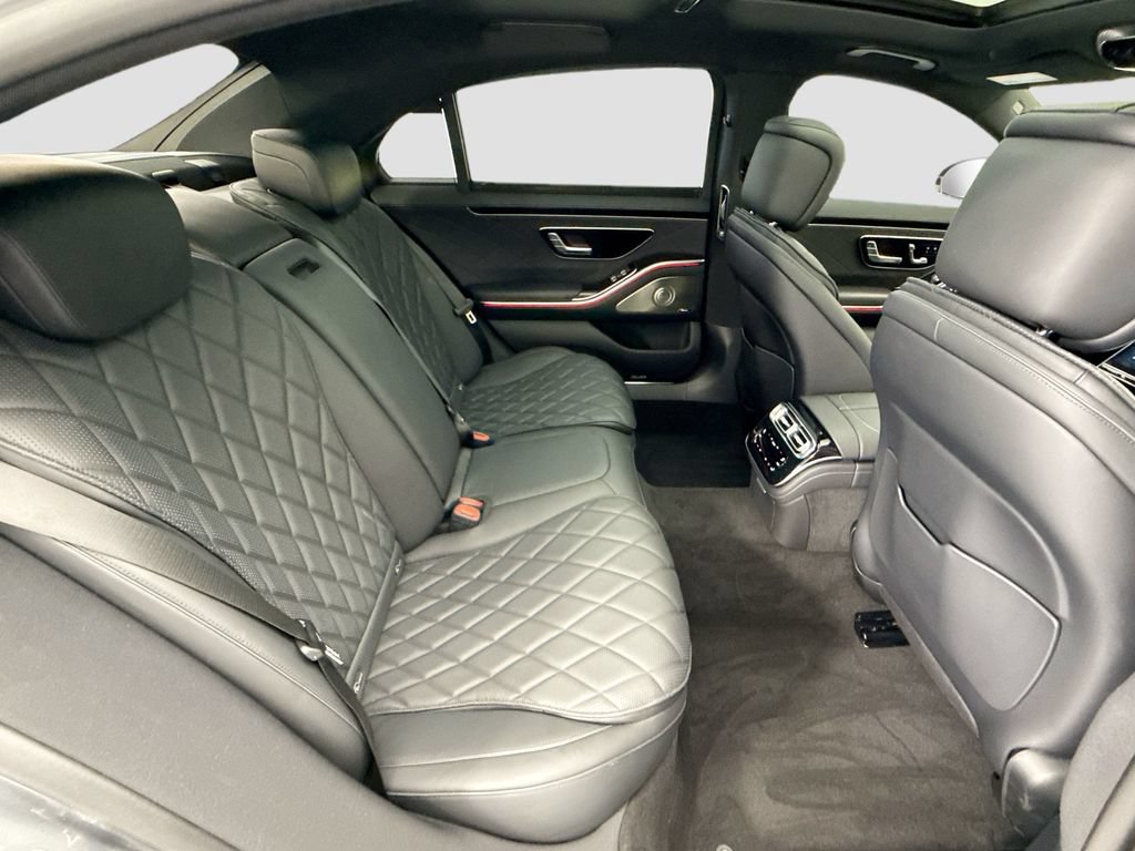 Certified 2025 Mercedes-Benz S 580 4MATIC Sedan image 21
