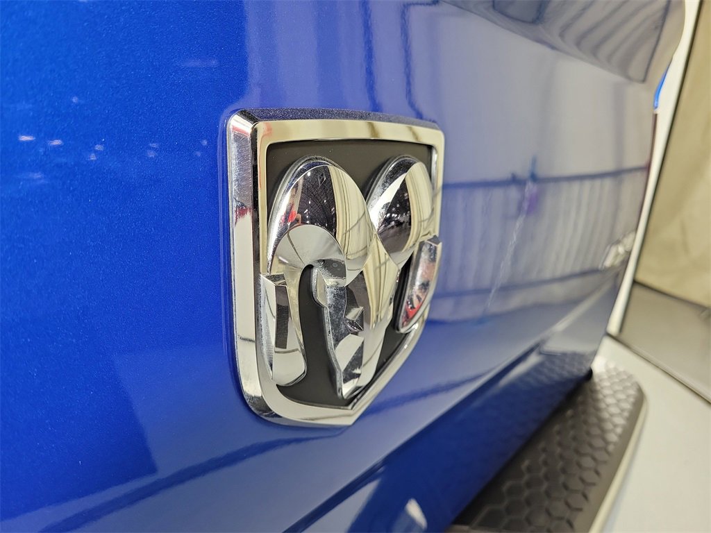 Used 2022 RAM 1500 Classic SLT image 6