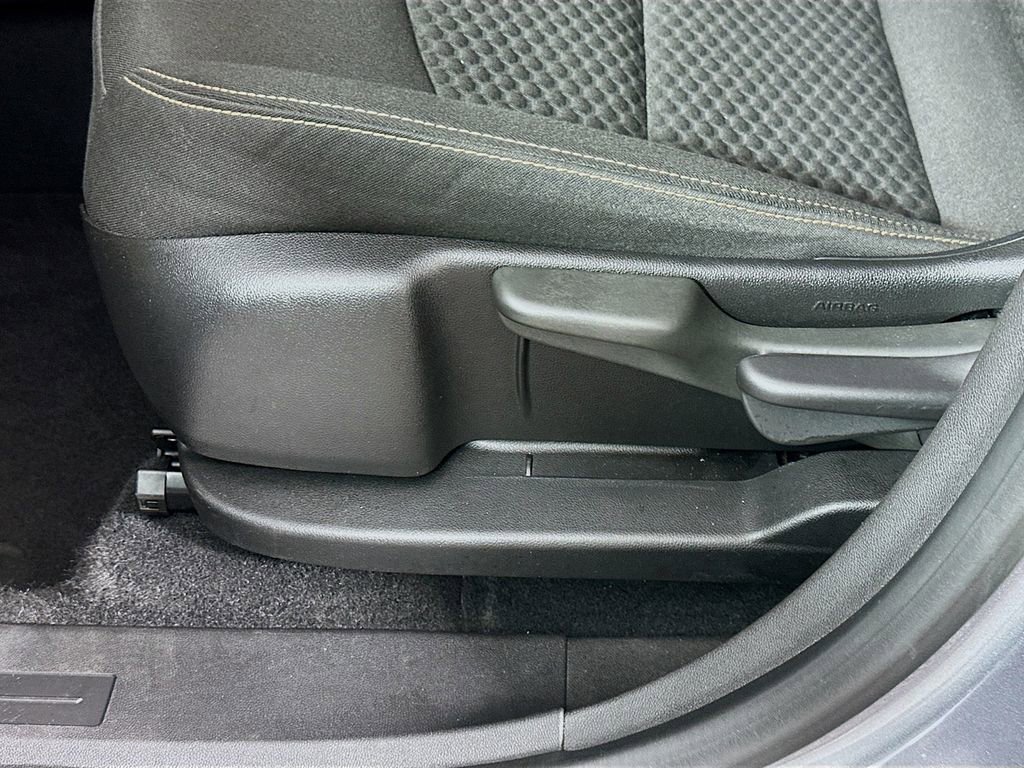 Used 2020 GMC Terrain SLE w/ Elevation Edition image 22