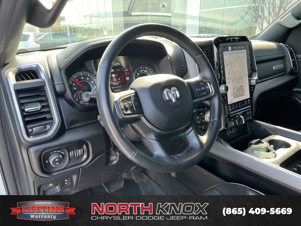 Used 2024 RAM 1500 Laramie AWD/4WD image 7
