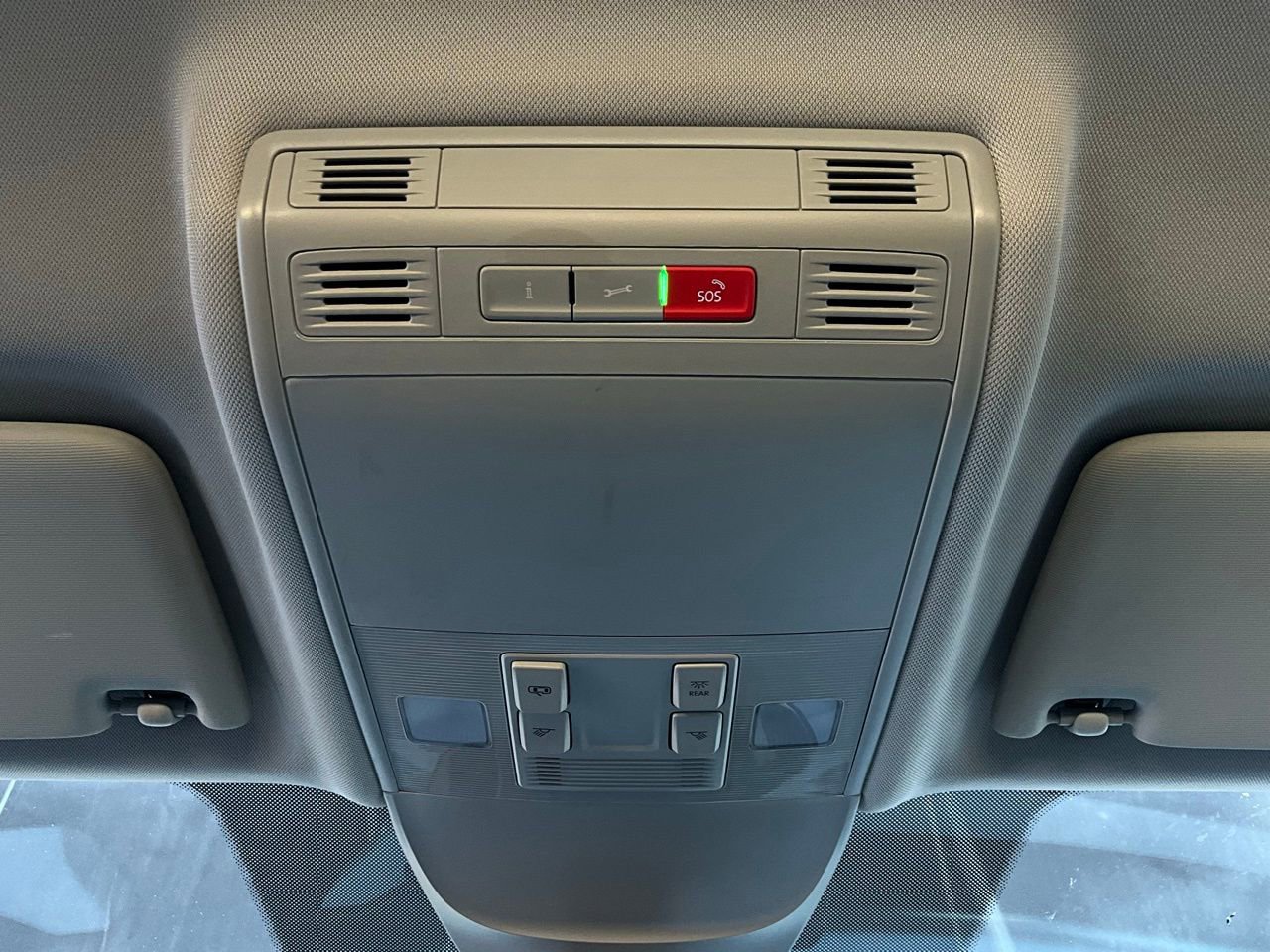 Used 2025 Volkswagen Taos S image 15