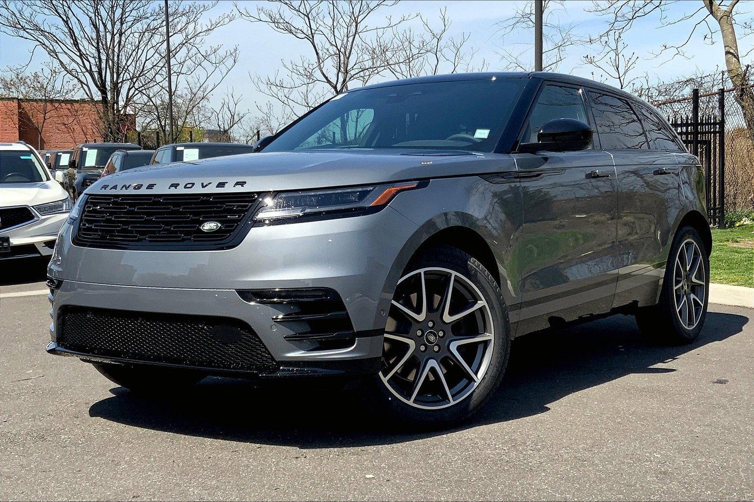 New 2026 Land Rover Range Rover Velar Dynamic SE