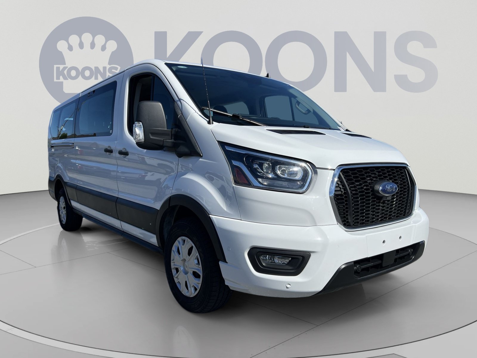 Used 2023 Ford Transit 350 XLT RWD image 10