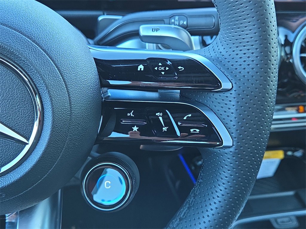 Certified 2025 Mercedes-Benz GLB 35 AMG 4MATIC image 22