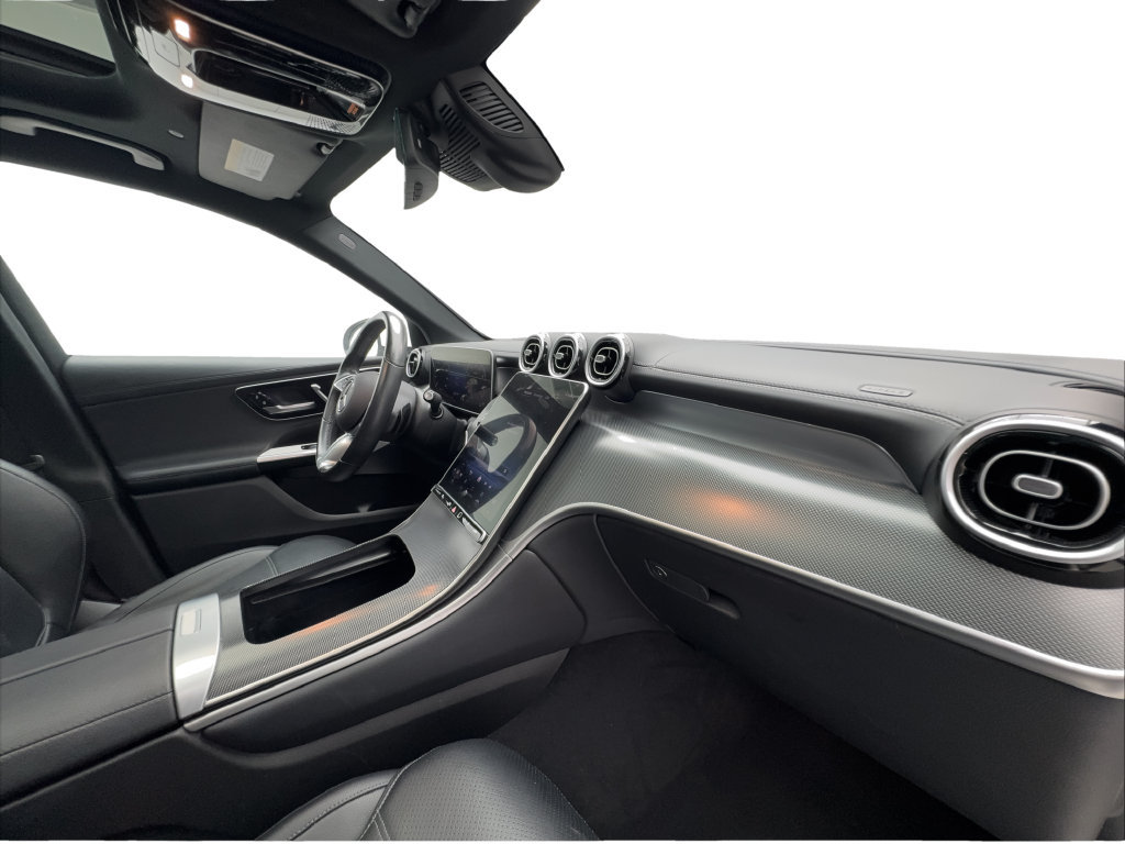 Used 2024 Mercedes-Benz GLC 300 image 33