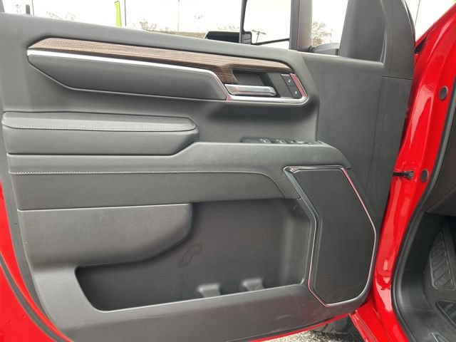 Used 2024 Chevrolet Silverado 2500 LT AWD/4WD image 11