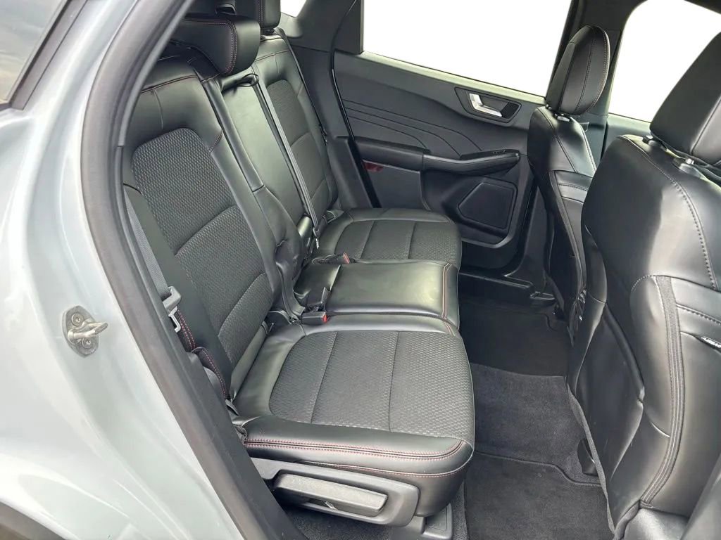 Used 2026 Ford Escape ST-Line w/ Tech Pack #1 image 26