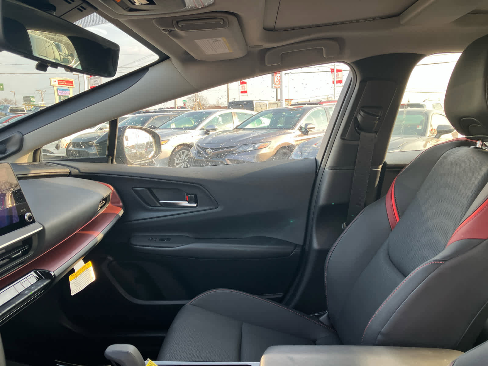 Used 2025 Toyota Prius Plug-In Hybrid w/ Limited Premium Package image 10