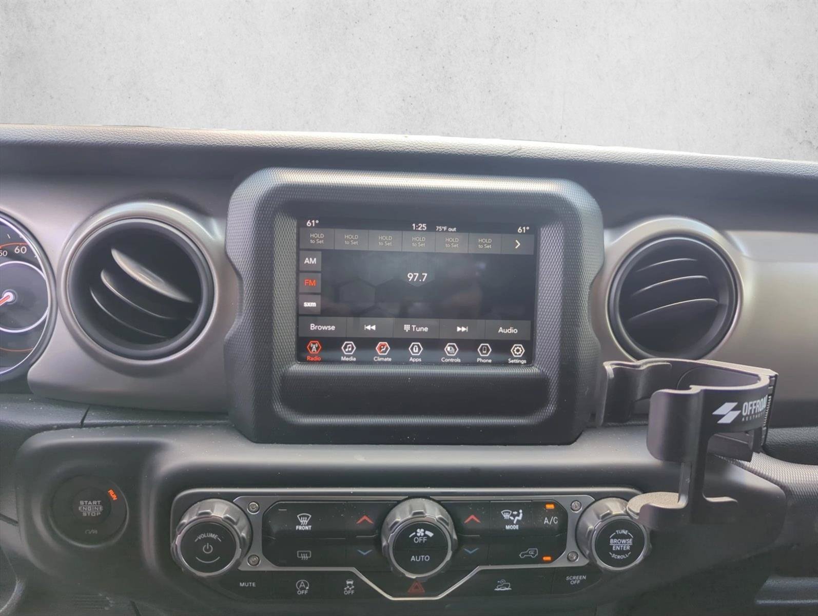 Used 2021 Jeep Gladiator Sport AWD/4WD image 19