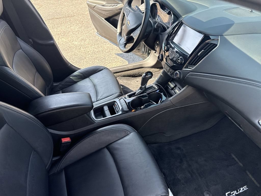 Certified 2017 Chevrolet Cruze Premier FWD image 35