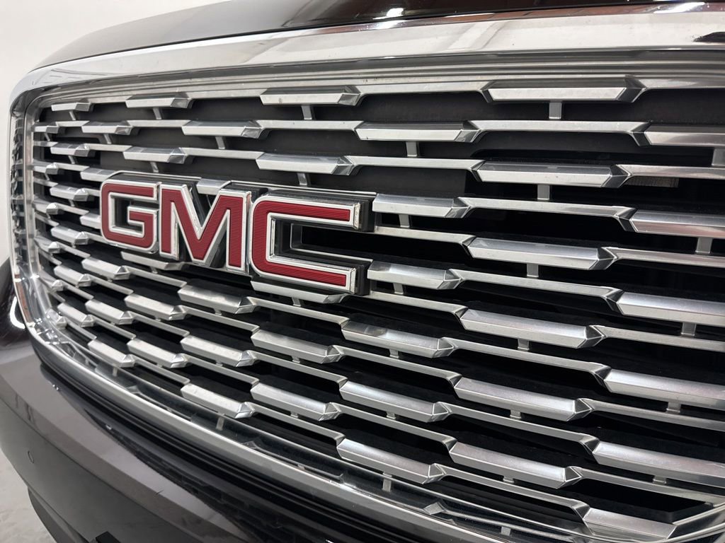 Used 2019 GMC Yukon XL Denali w/ Denali Ultimate Package RWD image 9
