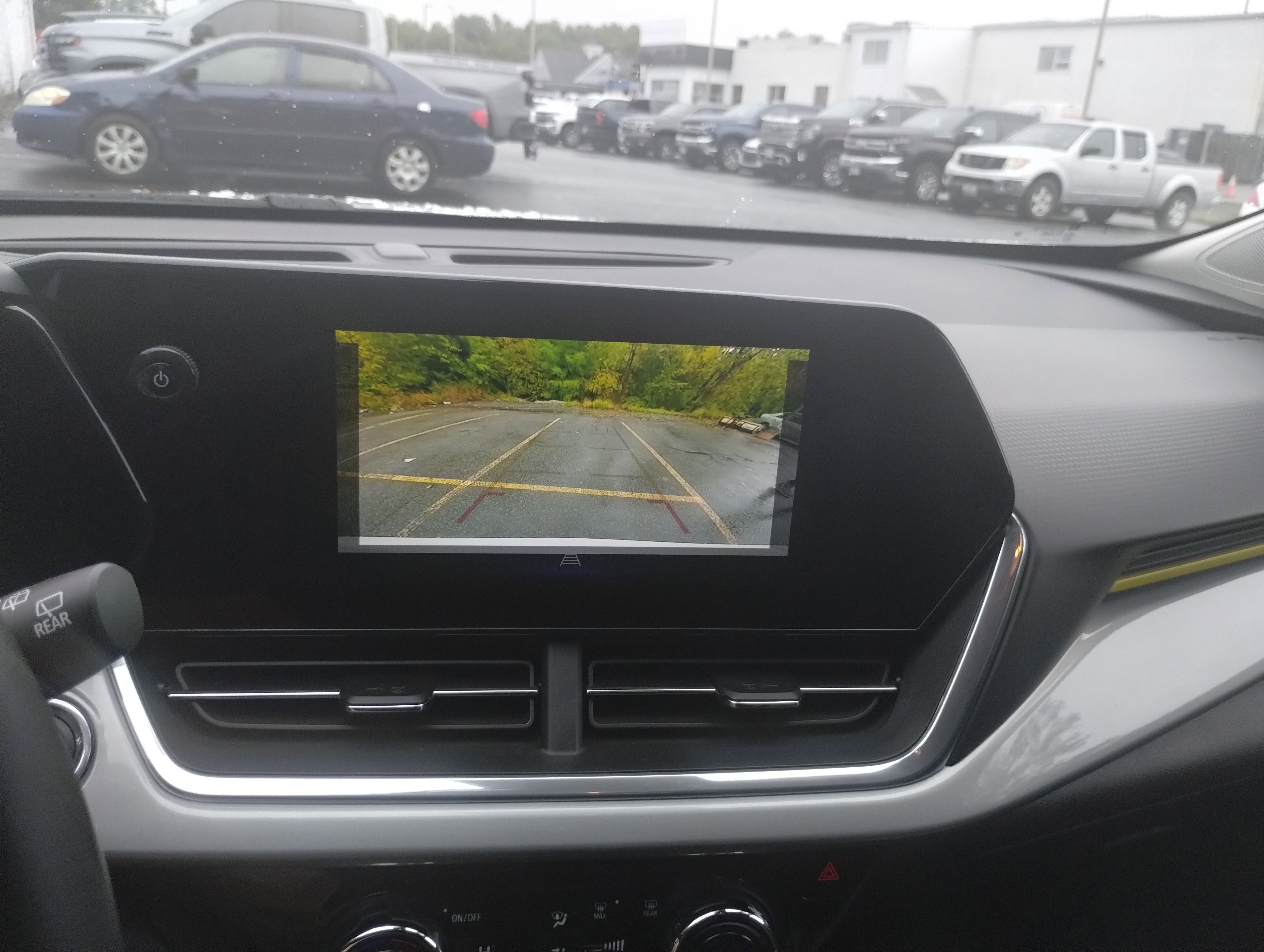 Used 2024 Chevrolet Trax LT w/ Driver Confidence Package image 21