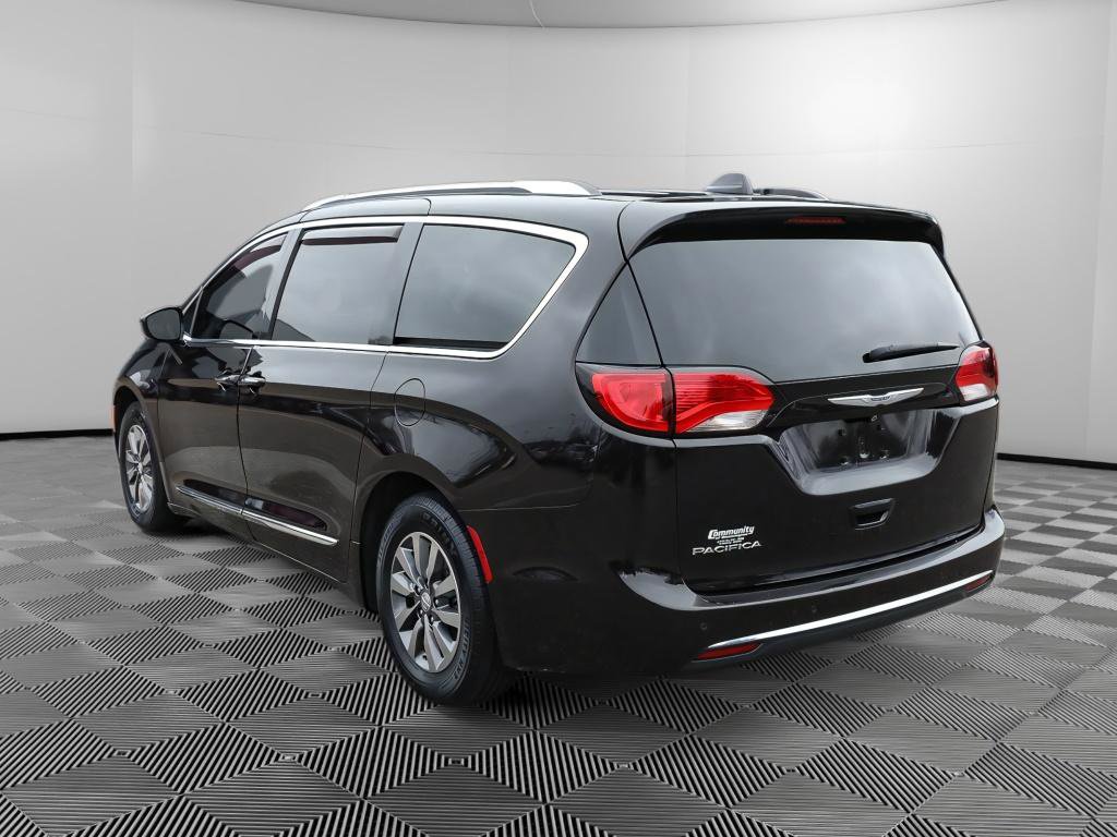 Used 2019 Chrysler Pacifica Touring-L Plus image 5