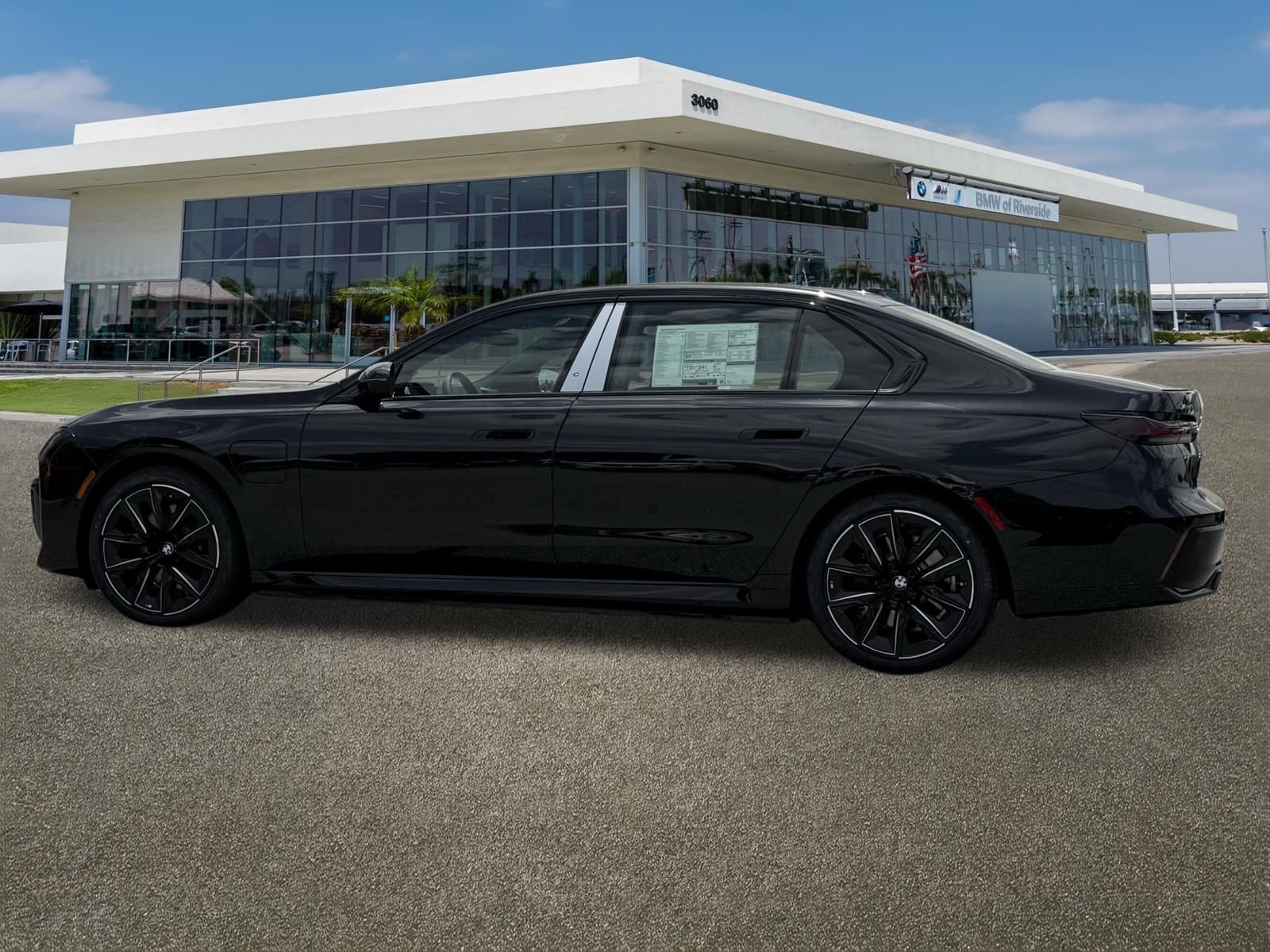 New 2026 BMW 750e xDrive AWD/4WD image 7