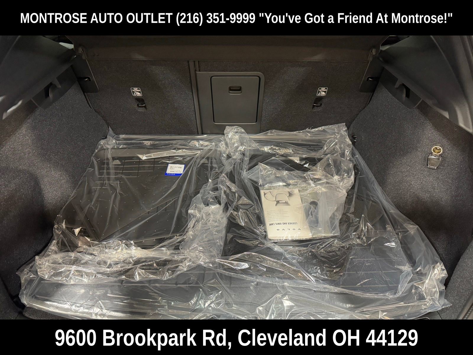 New 2026 Volvo XC40 B5 Plus w/ Protection Package Premier image 38