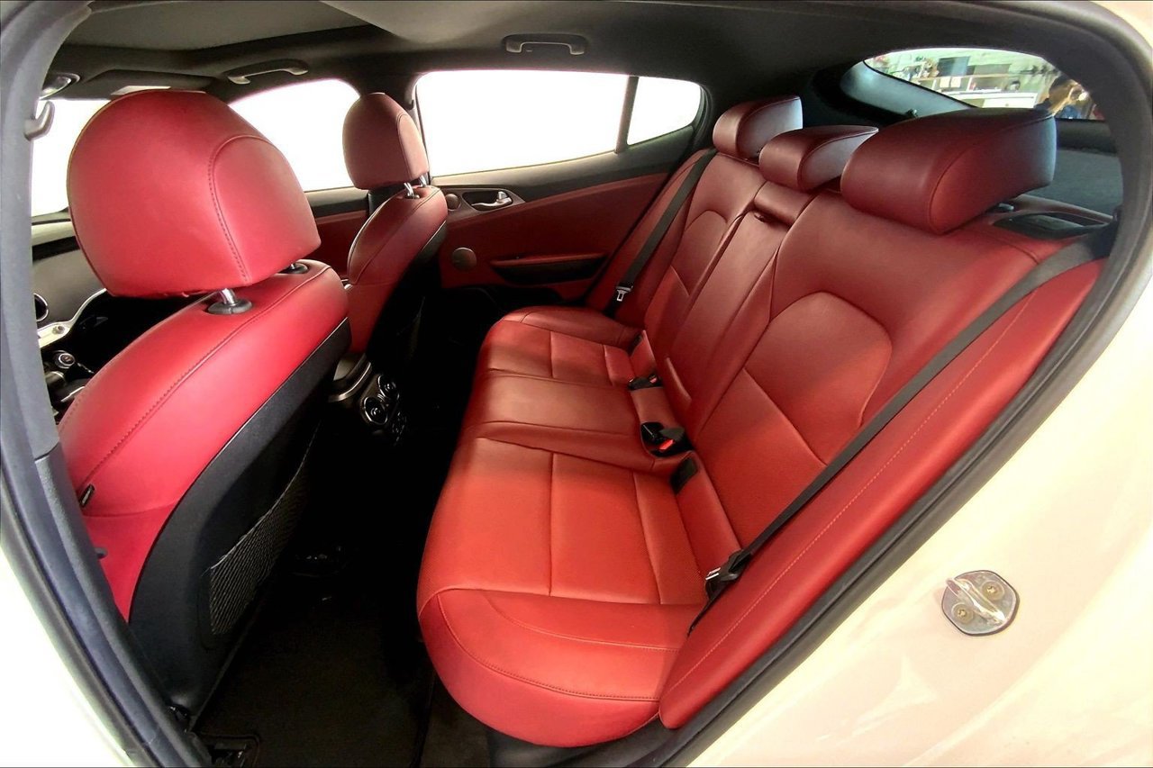 Used 2021 Kia Stinger GT1 RWD image 19