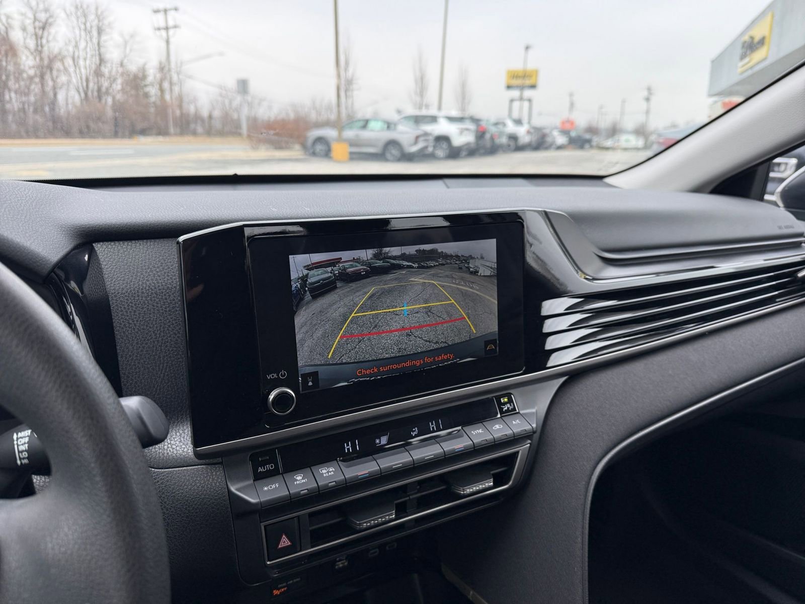 Used 2025 Toyota Camry LE image 24