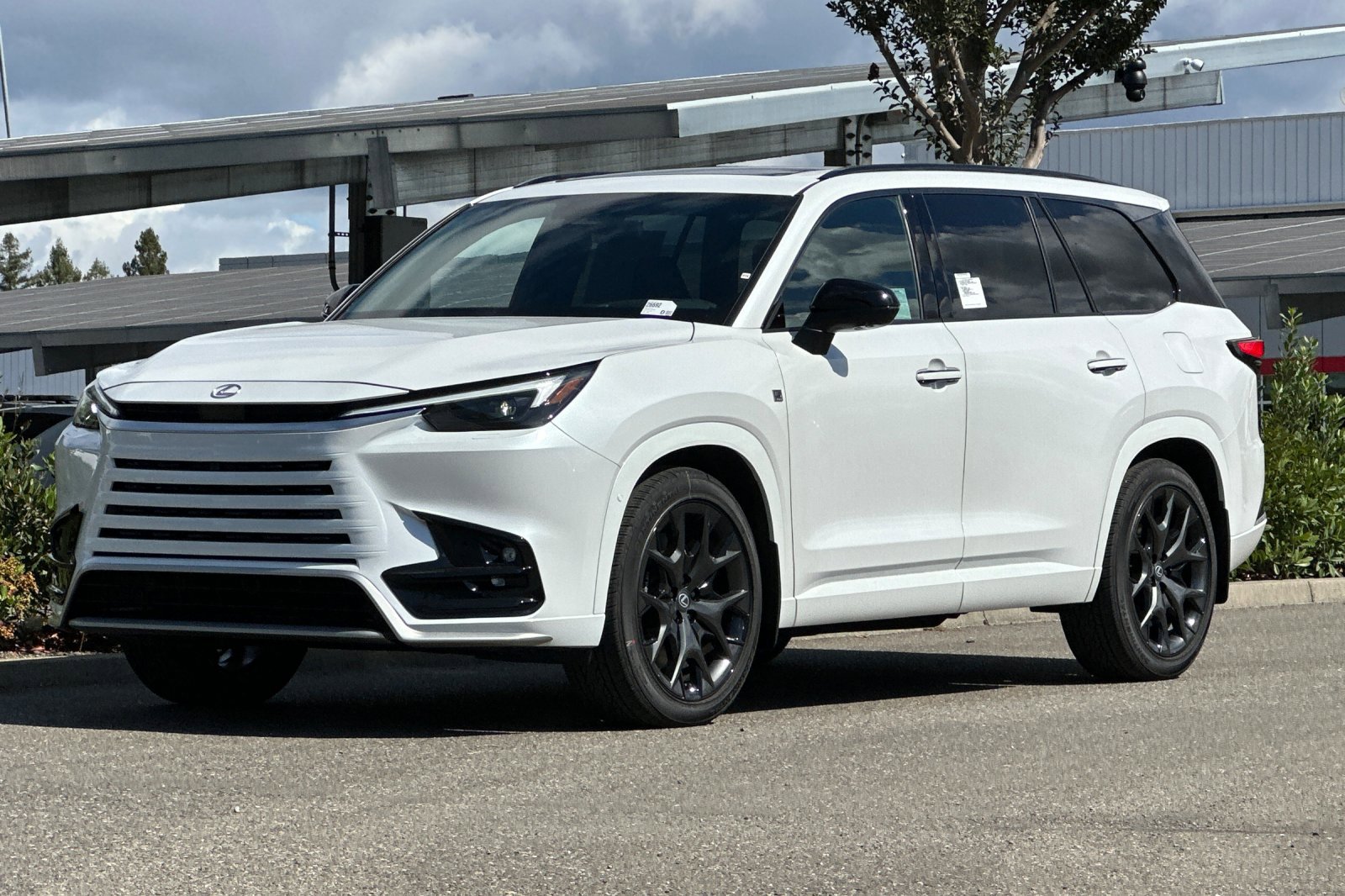 New 2026 Lexus TX 500h AWD image 8