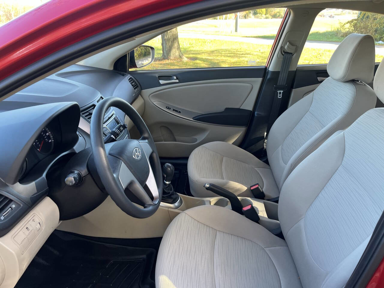 Used 2016 Hyundai Accent SE image 20