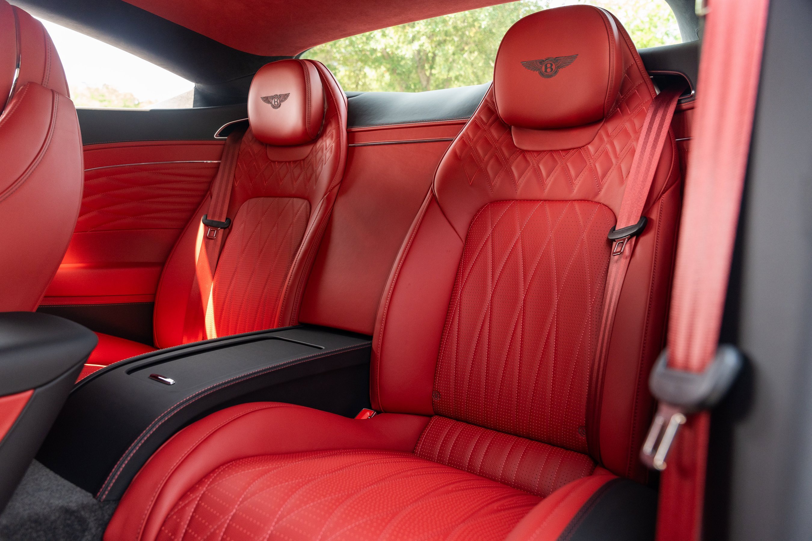 Used 2024 Bentley Continental GT Azure image 21