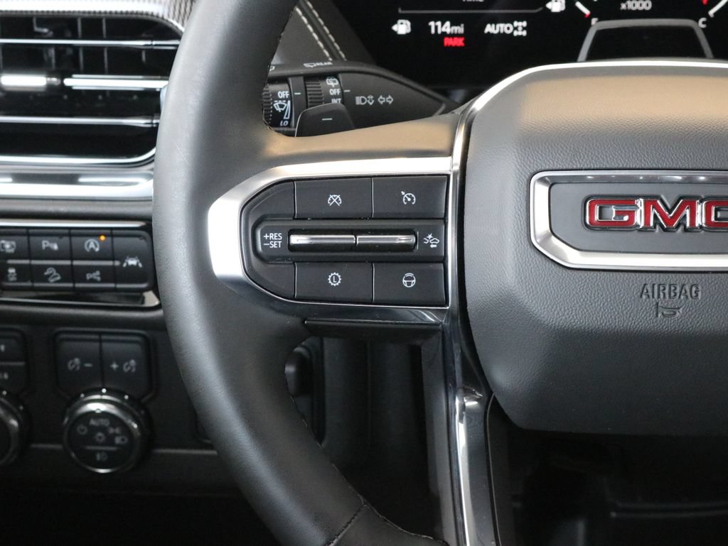 Used 2025 GMC Yukon XL Elevation AWD/4WD image 11
